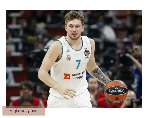 雷迪克透露东契奇下半场带伤出战已通过健康评估明日将接受核磁共振检查